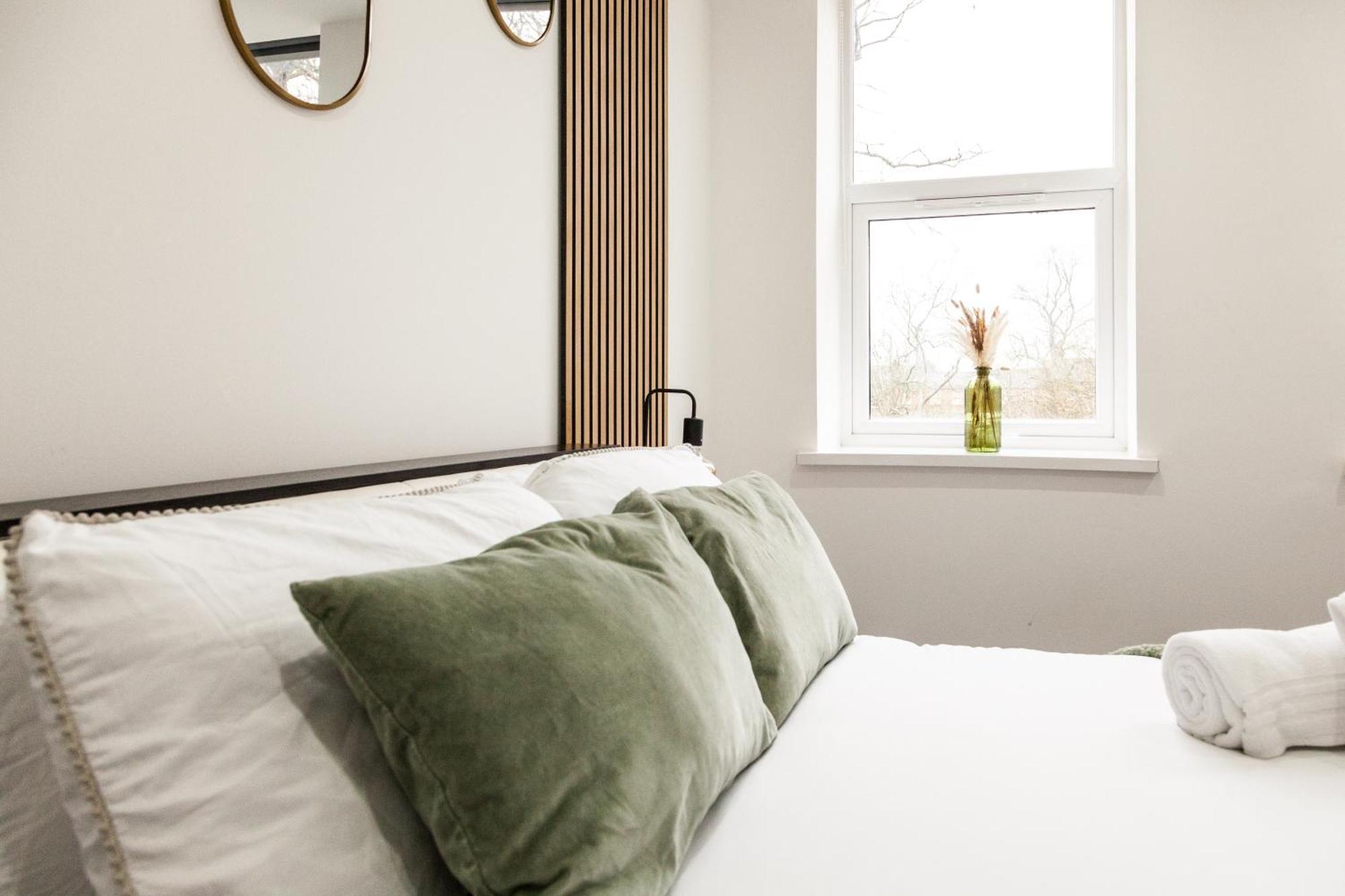 Comfortable In Desirable Area Of Preston Apartment